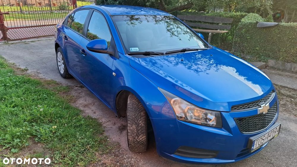 Chevrolet Cruze 1.6 Base - 4