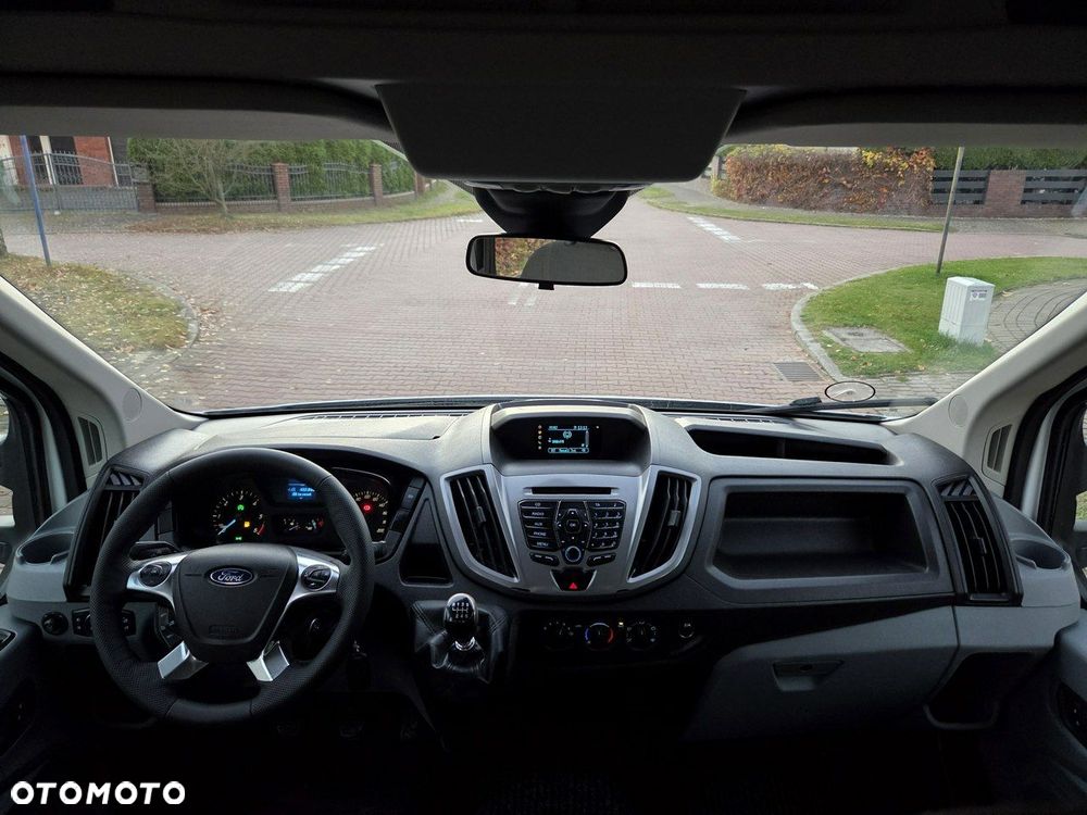 Ford Transit - 12