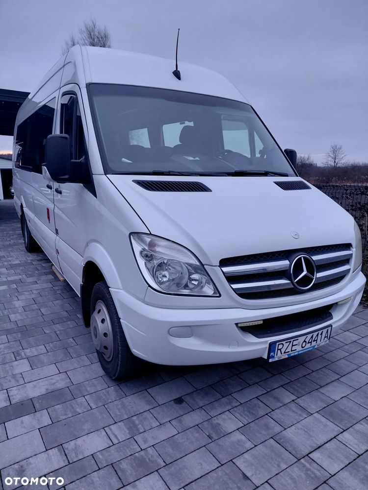 Mercedes-Benz Sprinter - 2