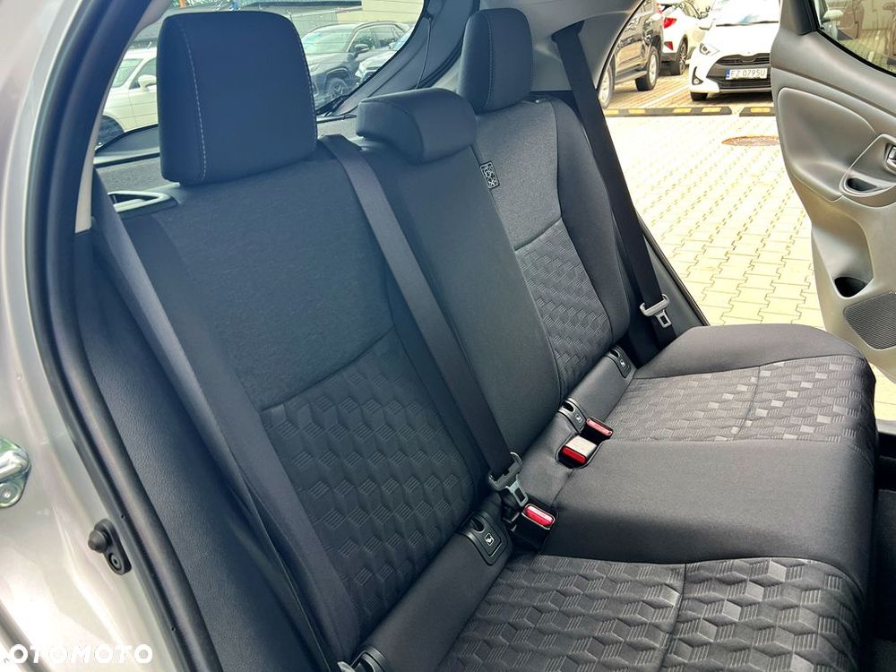 Toyota Yaris Hybrid 1.5 Style - 17