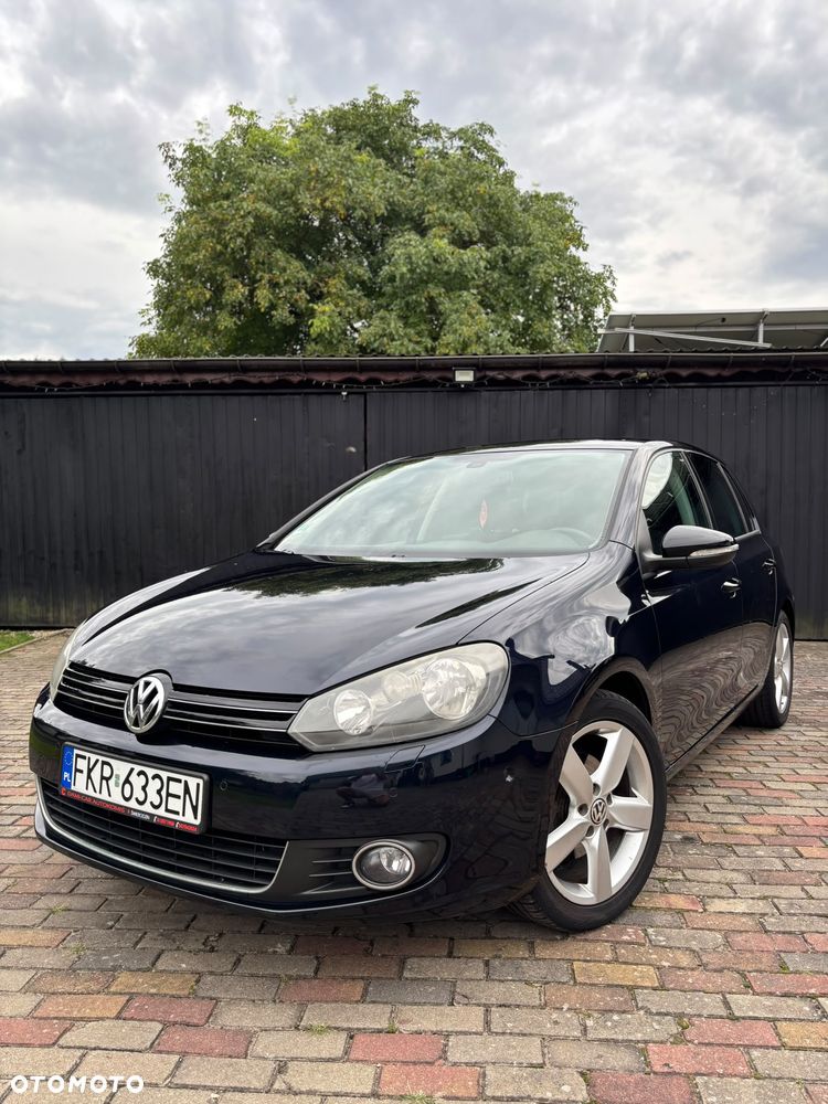 Volkswagen Golf - 1