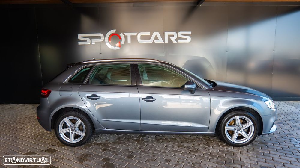 Audi A3 Sportback 1.6 TDI Design - 6