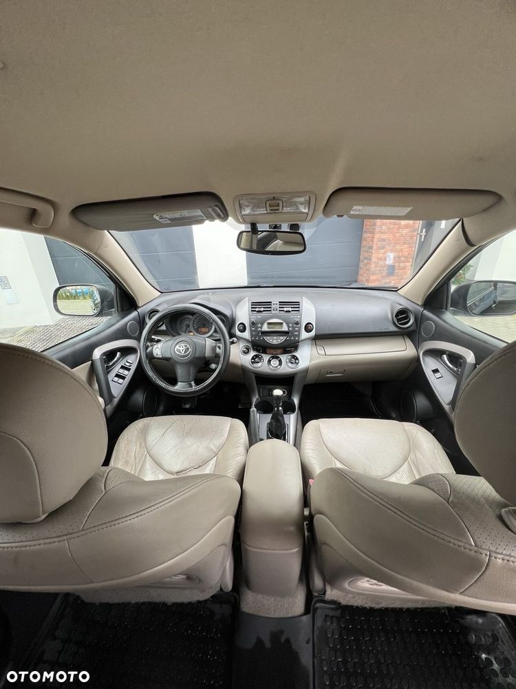 Toyota RAV4 2.2 D-4D Sol 180 - 16