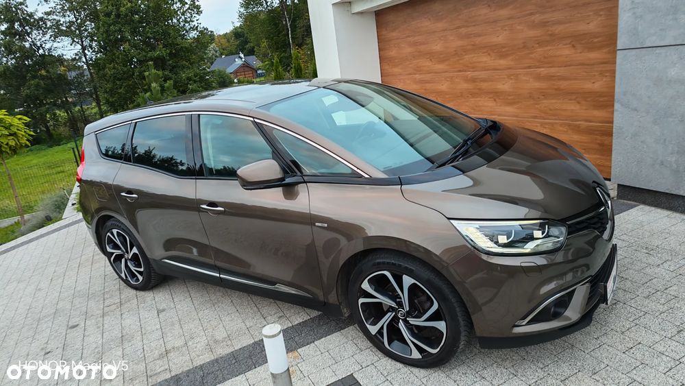 Renault Grand Scenic - 1