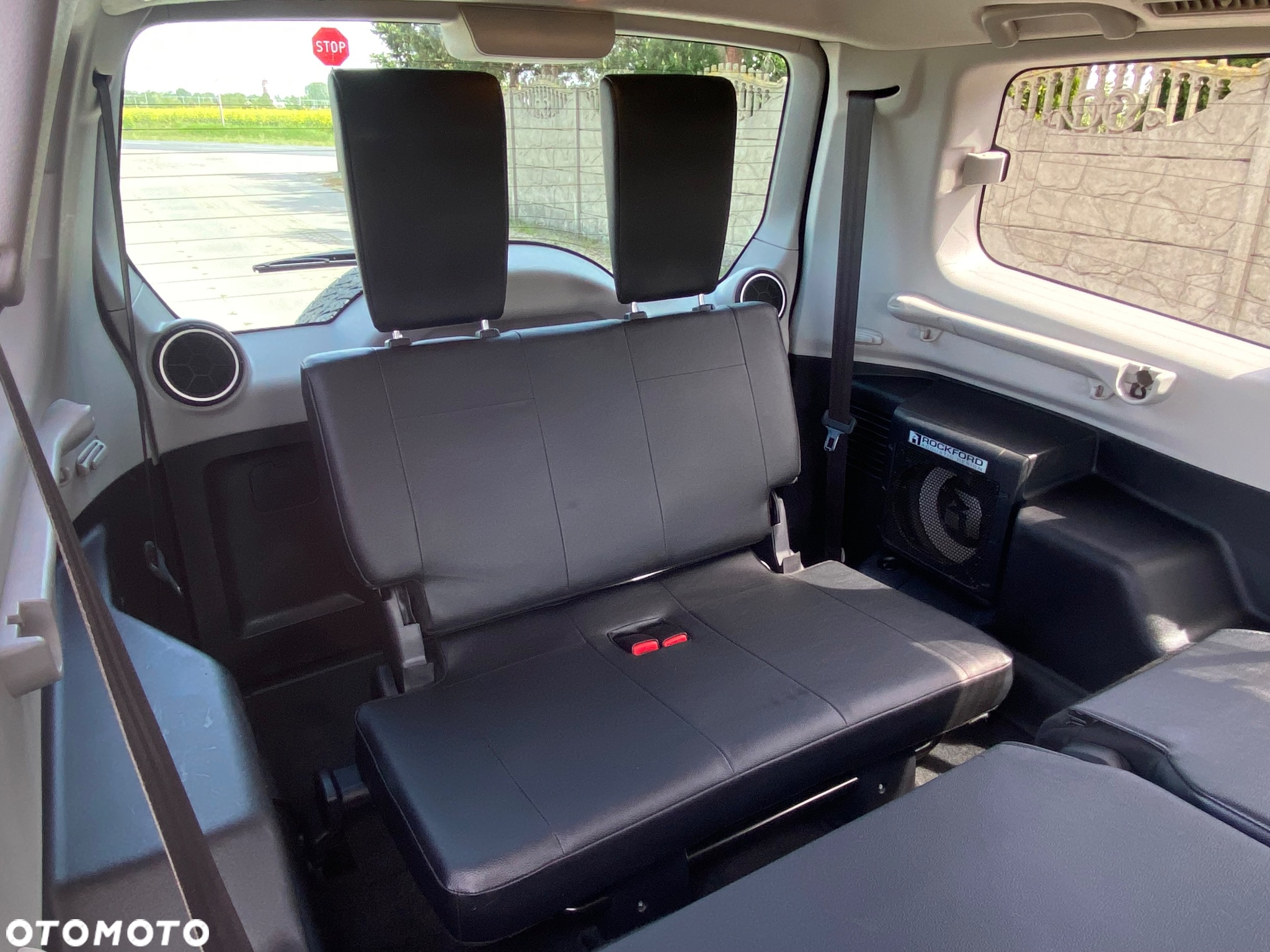 Mitsubishi Pajero - 23