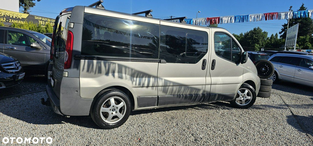 Renault Trafic - 16
