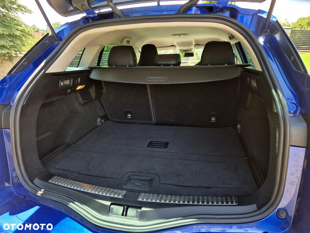 Renault Megane ENERGY TCe 205 EDC GT - 23
