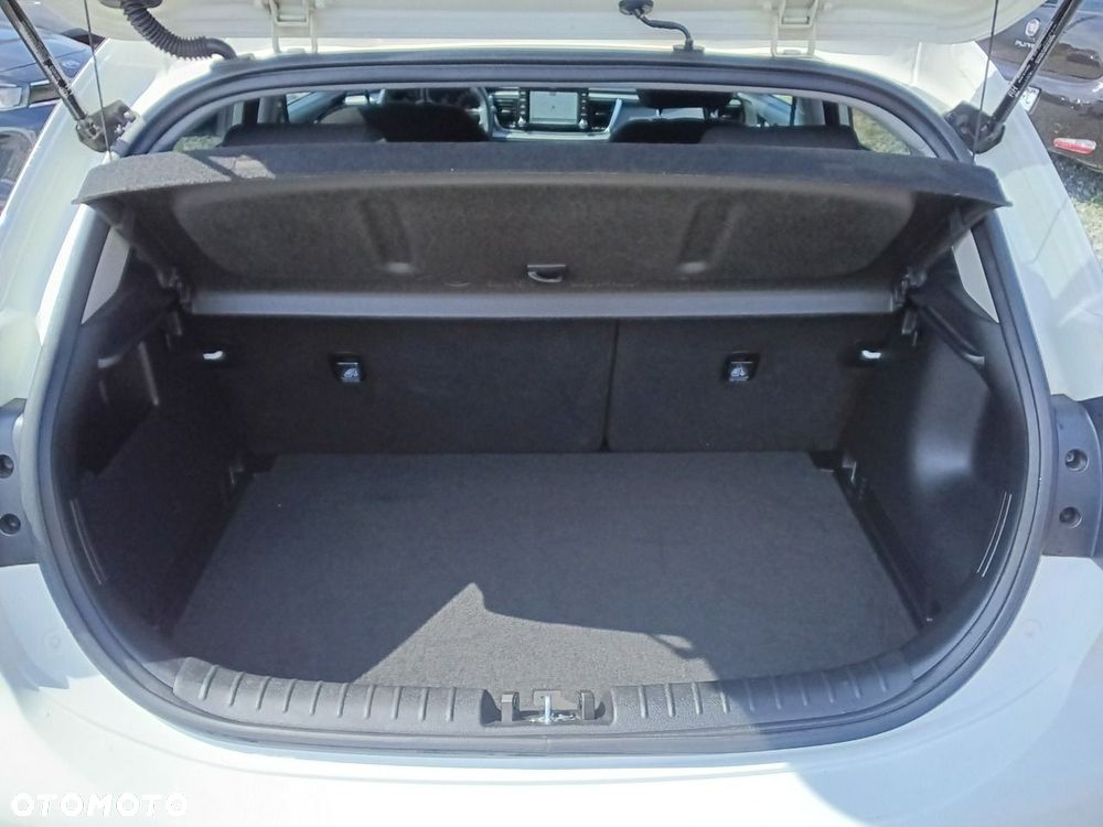 Kia Rio - 34