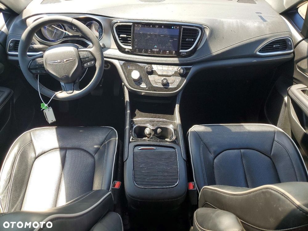 Chrysler Pacifica - 7