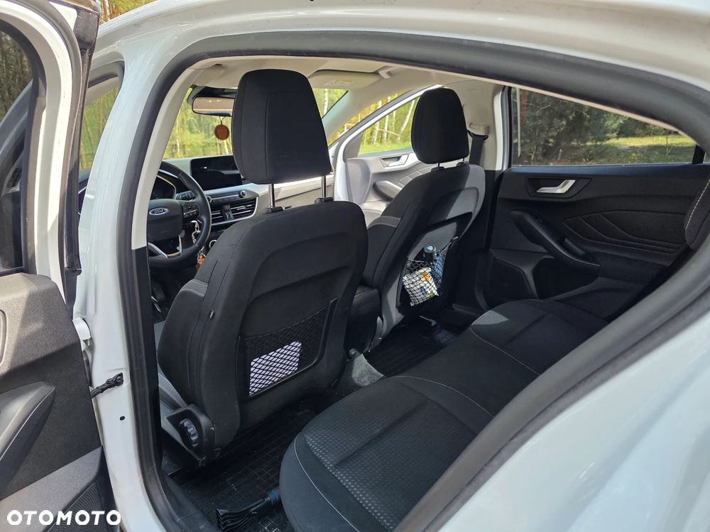 Ford Focus 1.5 TDCi SYNC Edition - 11