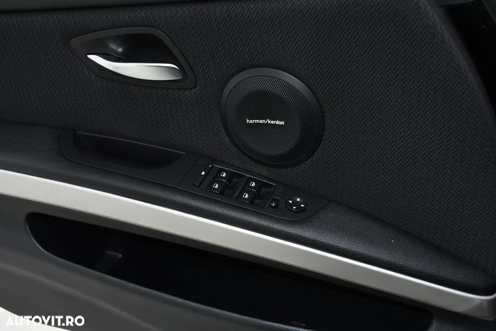 BMW Seria 3 318d - 25