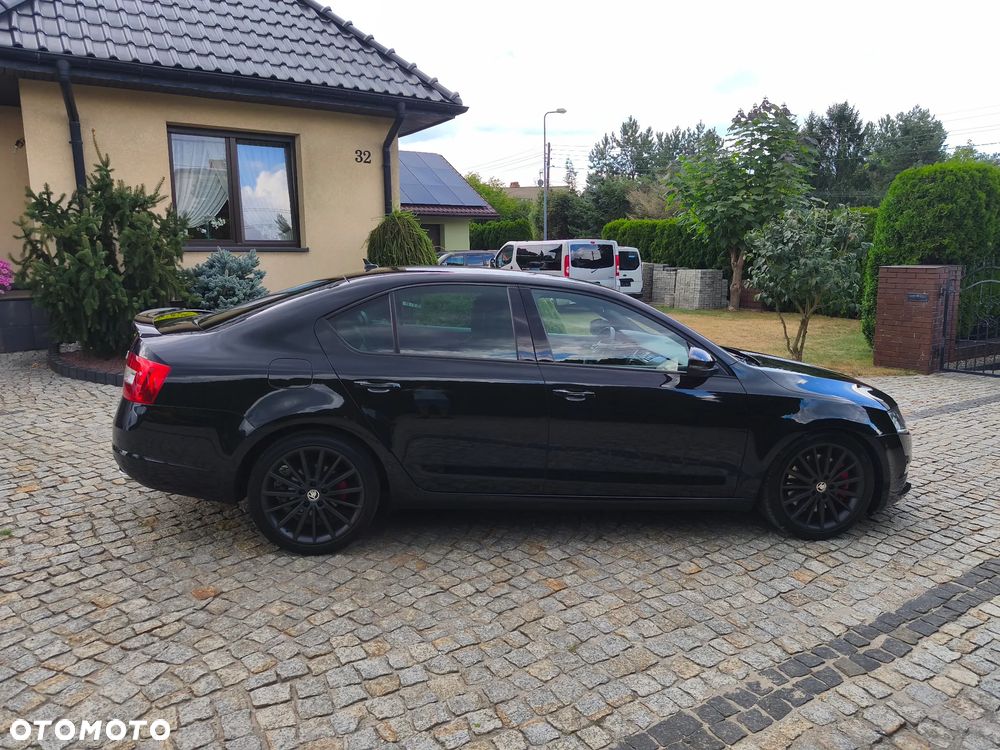 Skoda Octavia 2.0 TDI DSG RS - 13