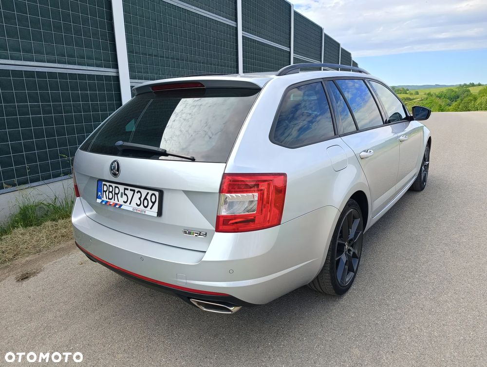 Skoda Octavia 2.0 TDI RS - 17