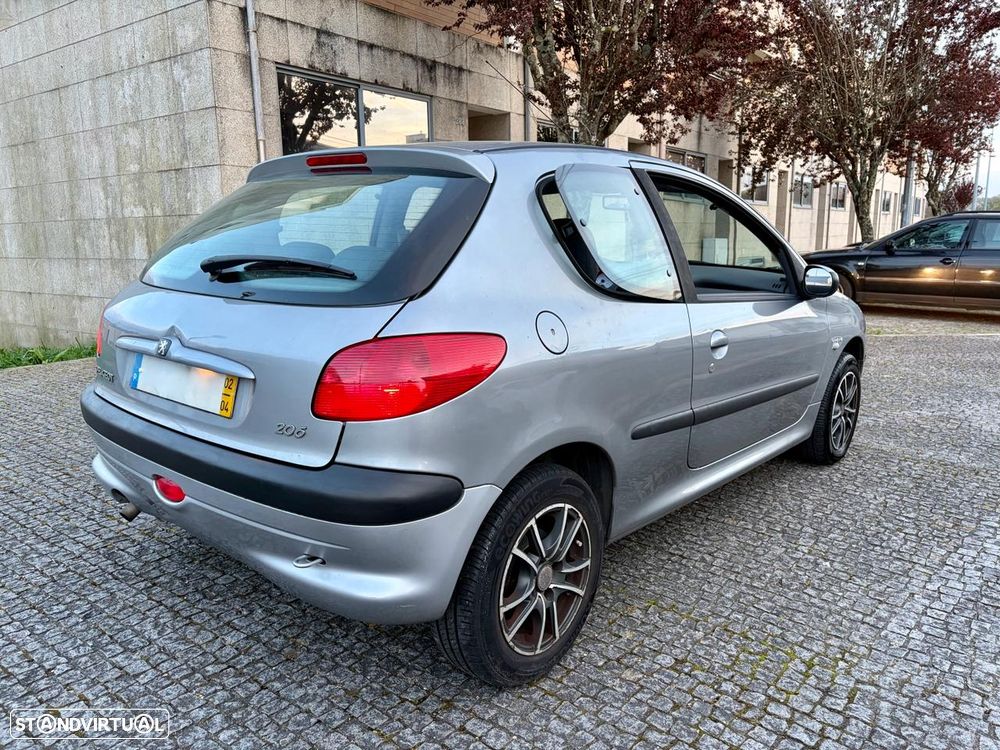 Peugeot 206 1.1 Color Line - 3