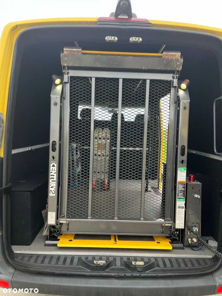 Mercedes-Benz Sprinter - 7