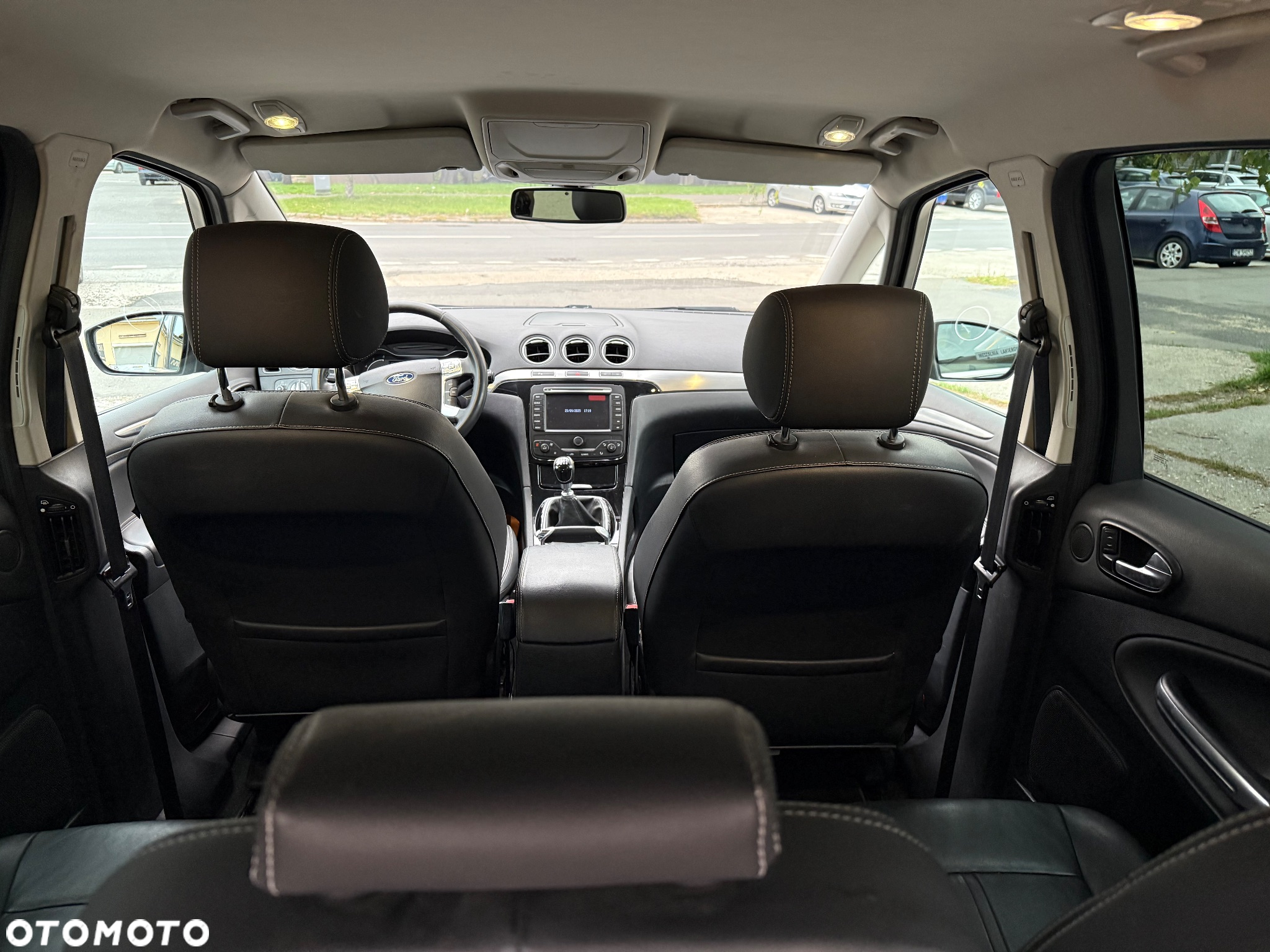 Ford S-Max - 10