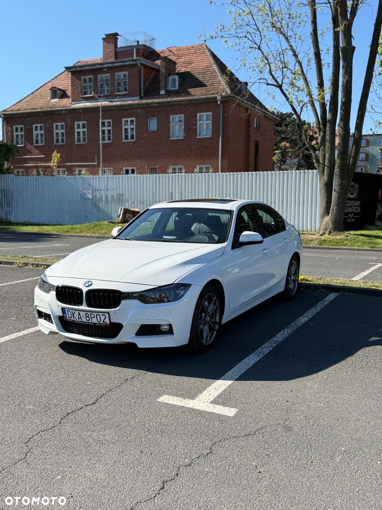 BMW Seria 3 320i - 1
