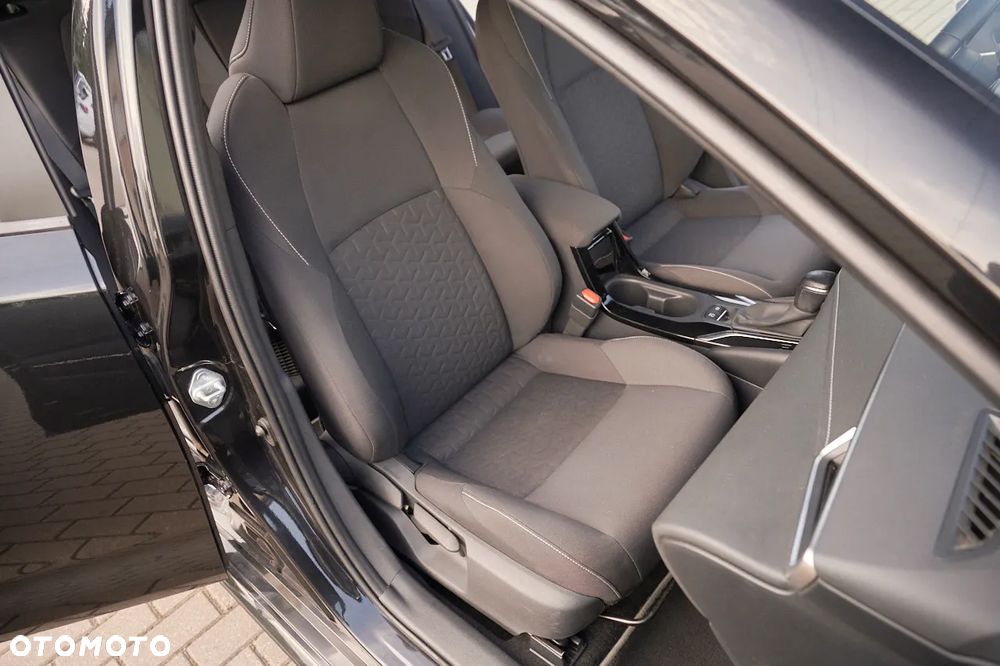 Toyota Corolla 1.8 Hybrid Comfort - 28