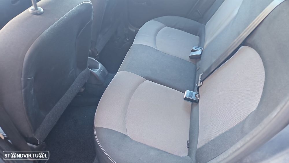 Peugeot 206 - 8