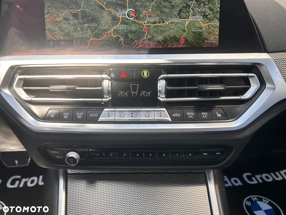BMW Seria 3 330i xDrive M Sport sport - 30