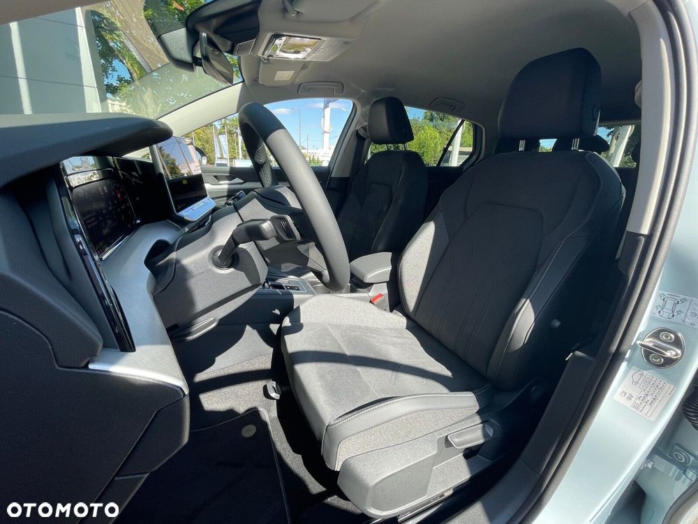 Volkswagen Golf - 12