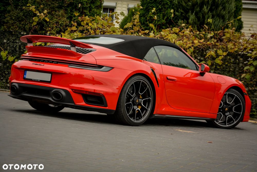 Porsche 911 Turbo S - 17