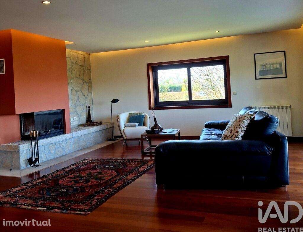 Casa / Villa T5 em Reboreda e Nogueira de 419 m2 - Grande imagem: 2/26