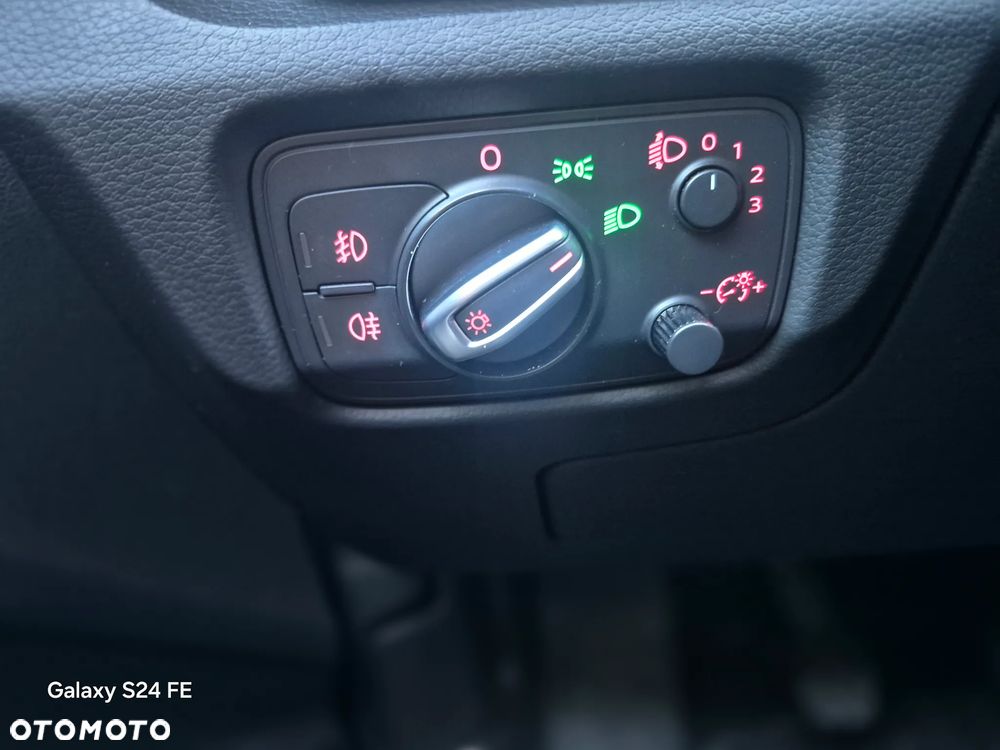 Audi A3 Sportback 1.6 TDI S line Sportpaket - 9