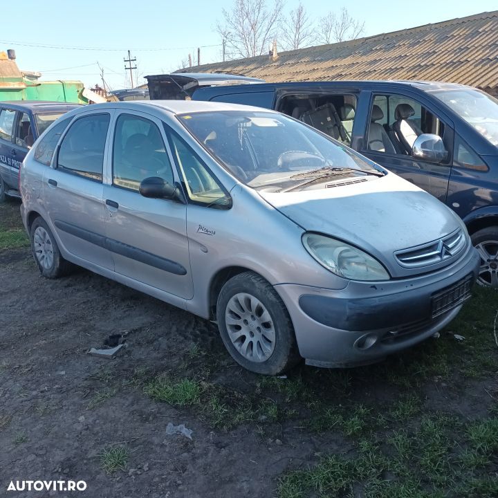 Dezmembrari  Citroen XSARA PICASSO (N68)  1999  > 0000 2.0 HDi Motori - 2