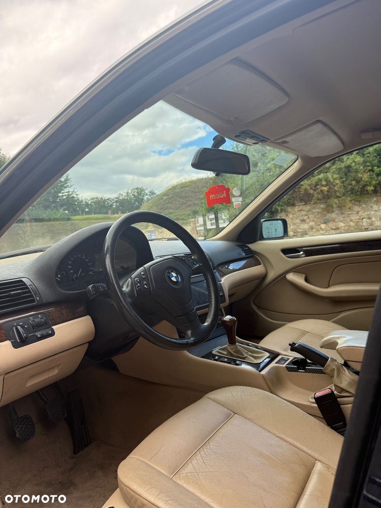BMW Seria 3 320i - 9