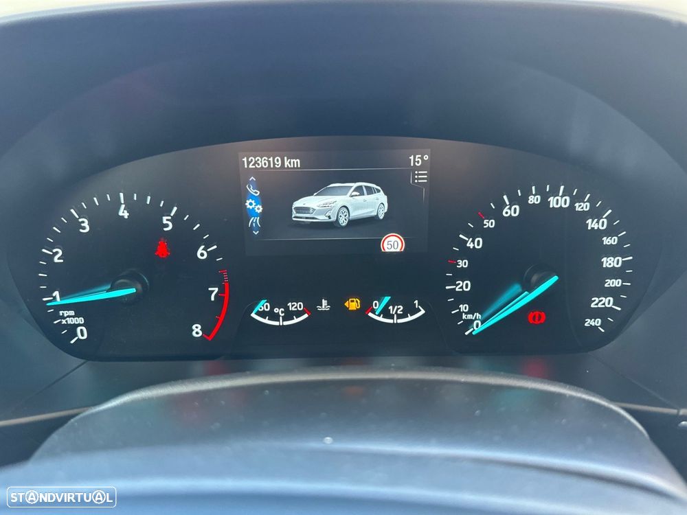 Ford Focus SW 1.0 EcoBoost Business - 23