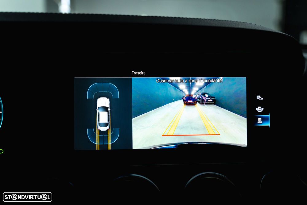 Mercedes-Benz E 300 de AMG Line - 12