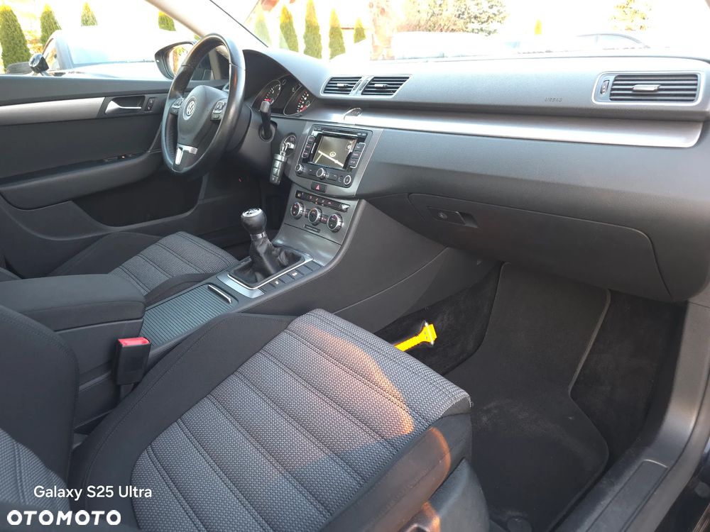 Volkswagen Passat - 29