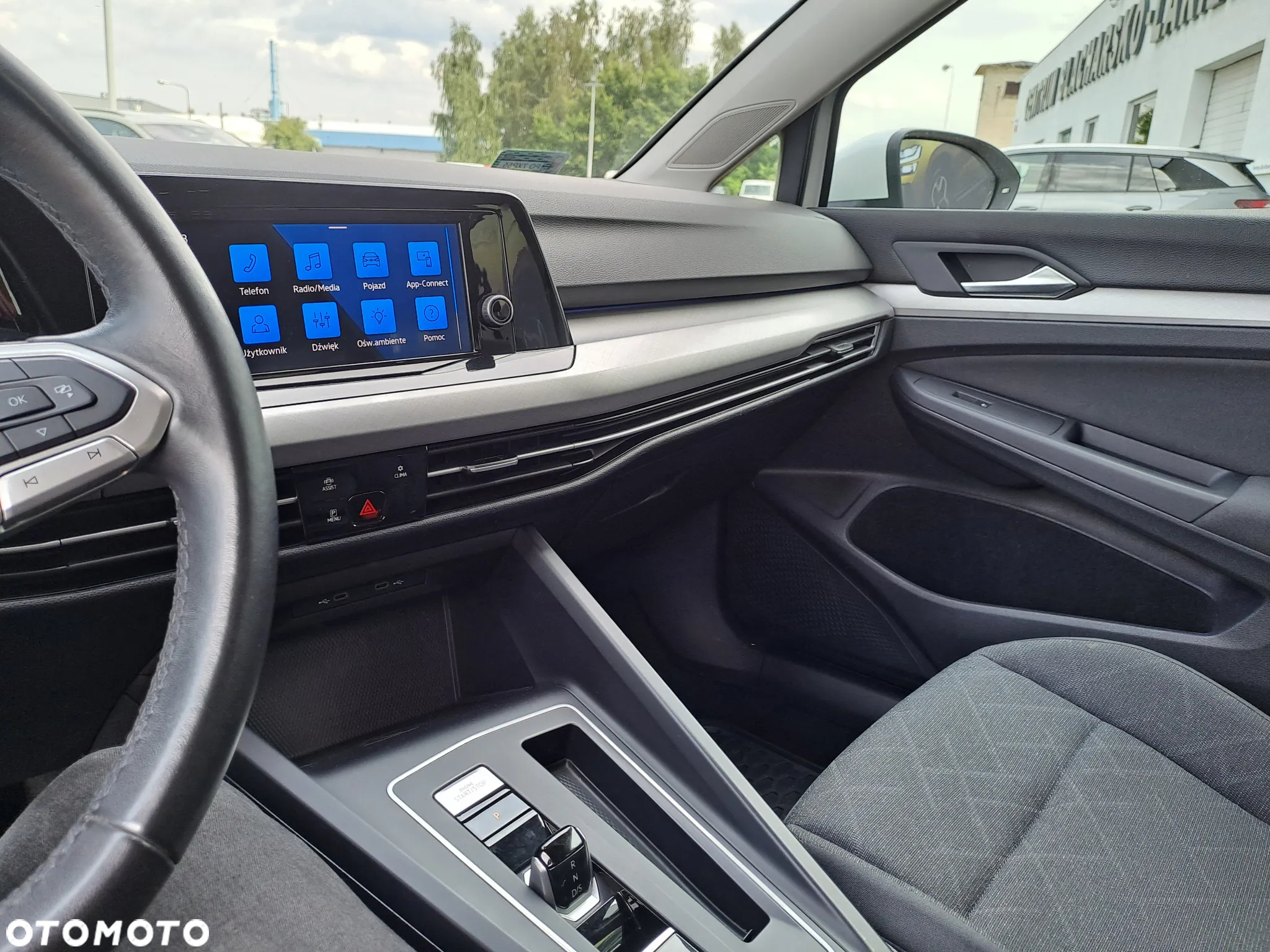 Volkswagen Golf - 10