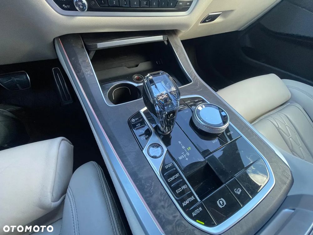 BMW X5 xDrive40i - 16
