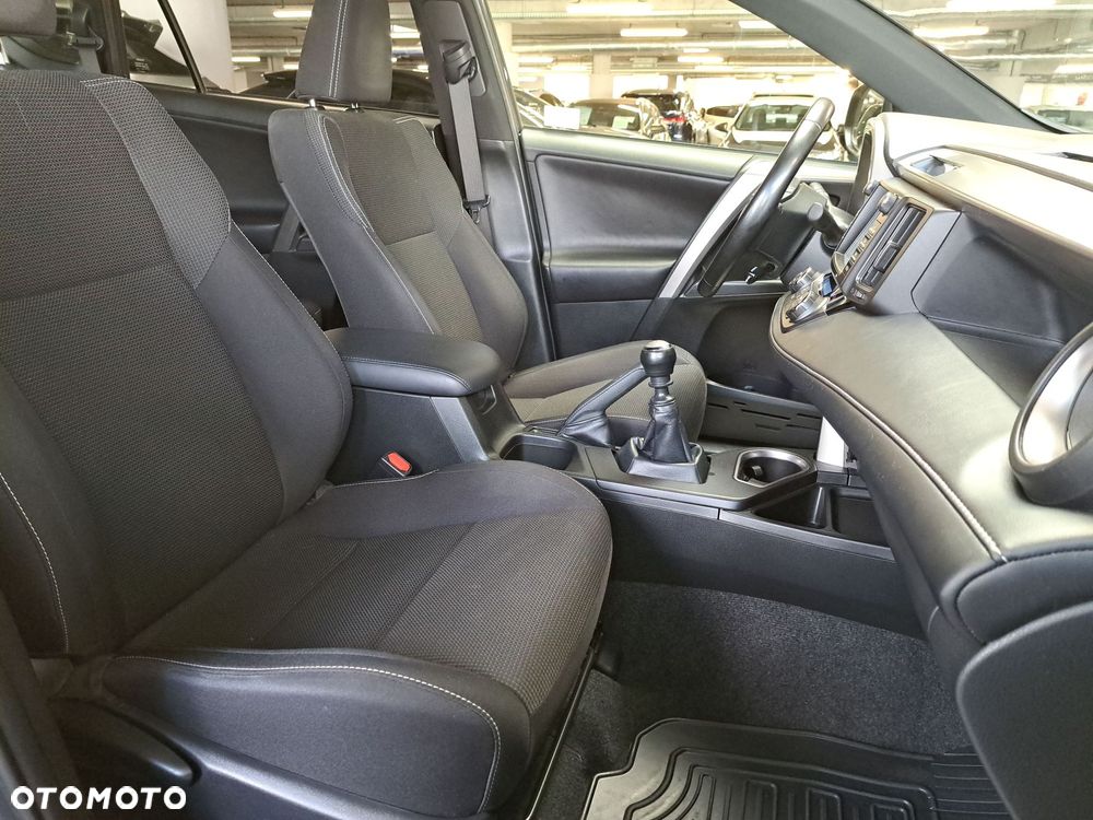 Toyota RAV4 2.0 Premium 4x4 - 11
