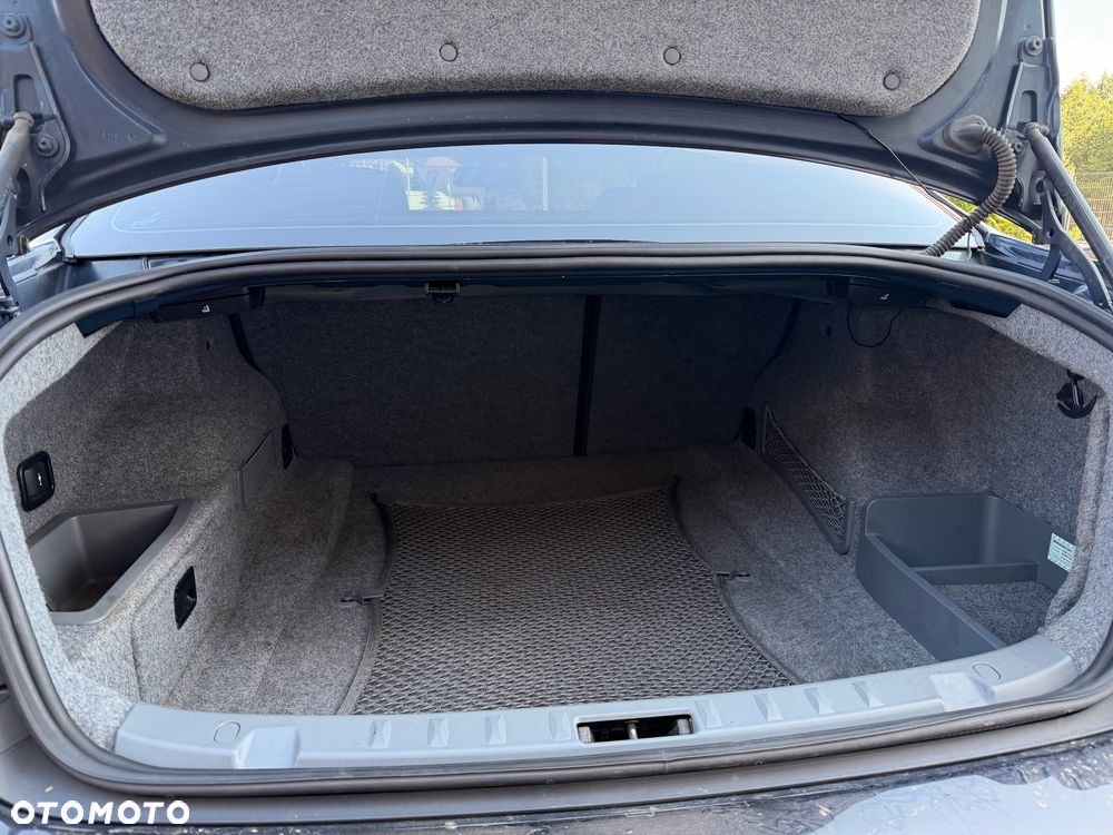 BMW Seria 3 325i - 21