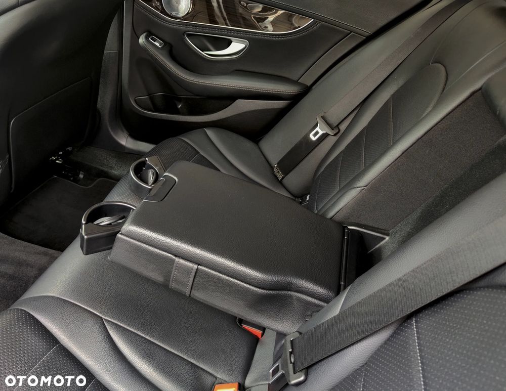 Mercedes-Benz Klasa C 300 7G-TRONIC - 19