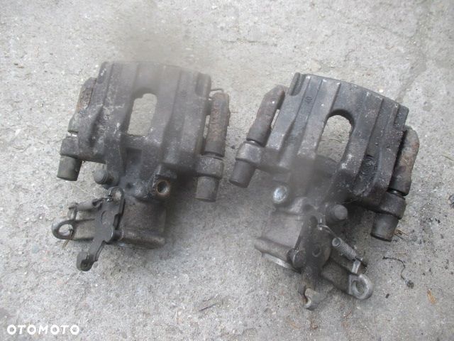 OPEL SIGNUM VECTRA C ZACISKI HAMULCOWE tył wentylowane tarcze cena za 2 - 1