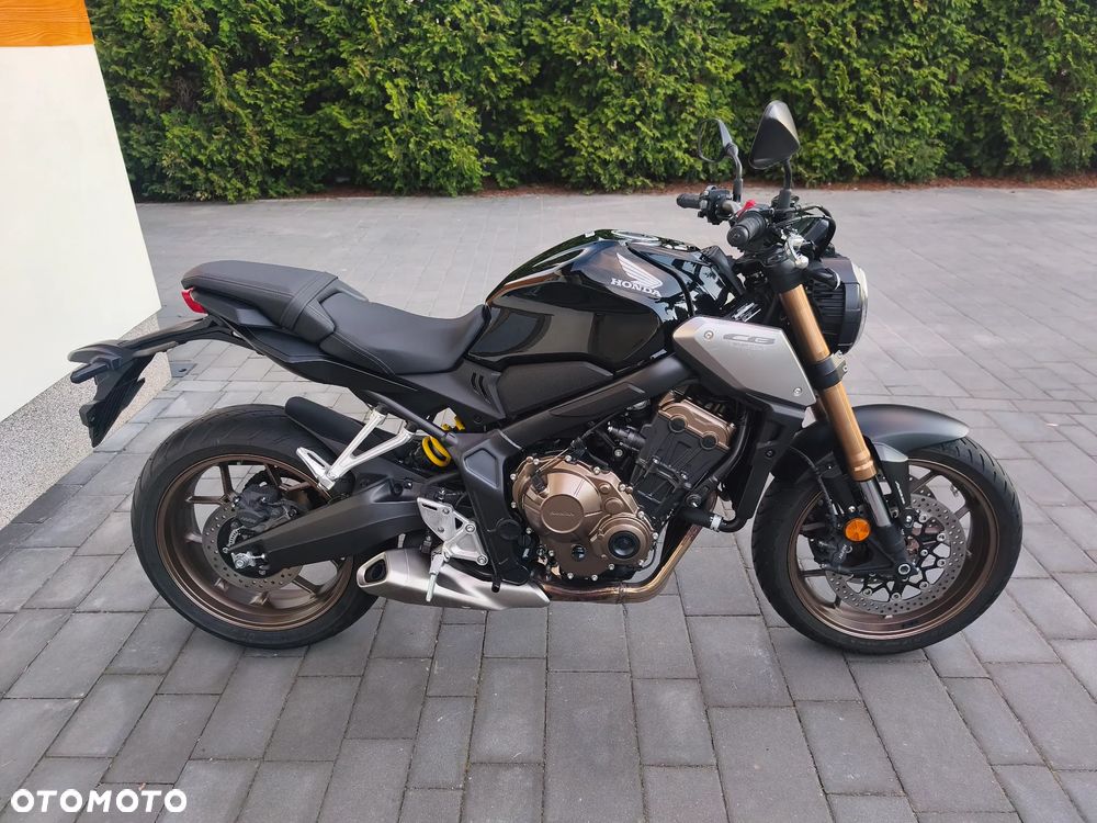 Honda CB - 2