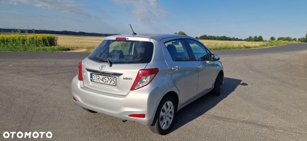 Toyota Yaris 1.0 Luna EU5 - 4