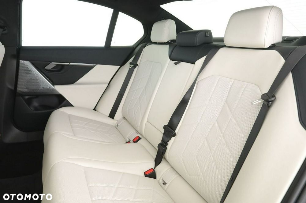 BMW Seria 5 530e PHEV M Sport - 19