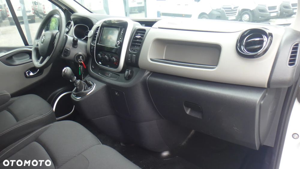 Renault Trafic - 10