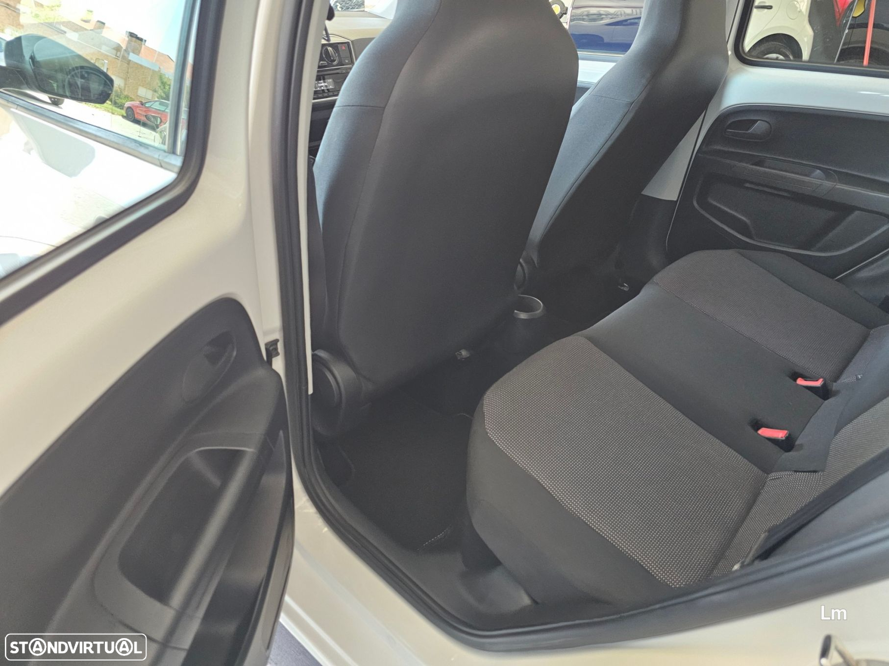 VW Up! 1.0 BMT Move - 12