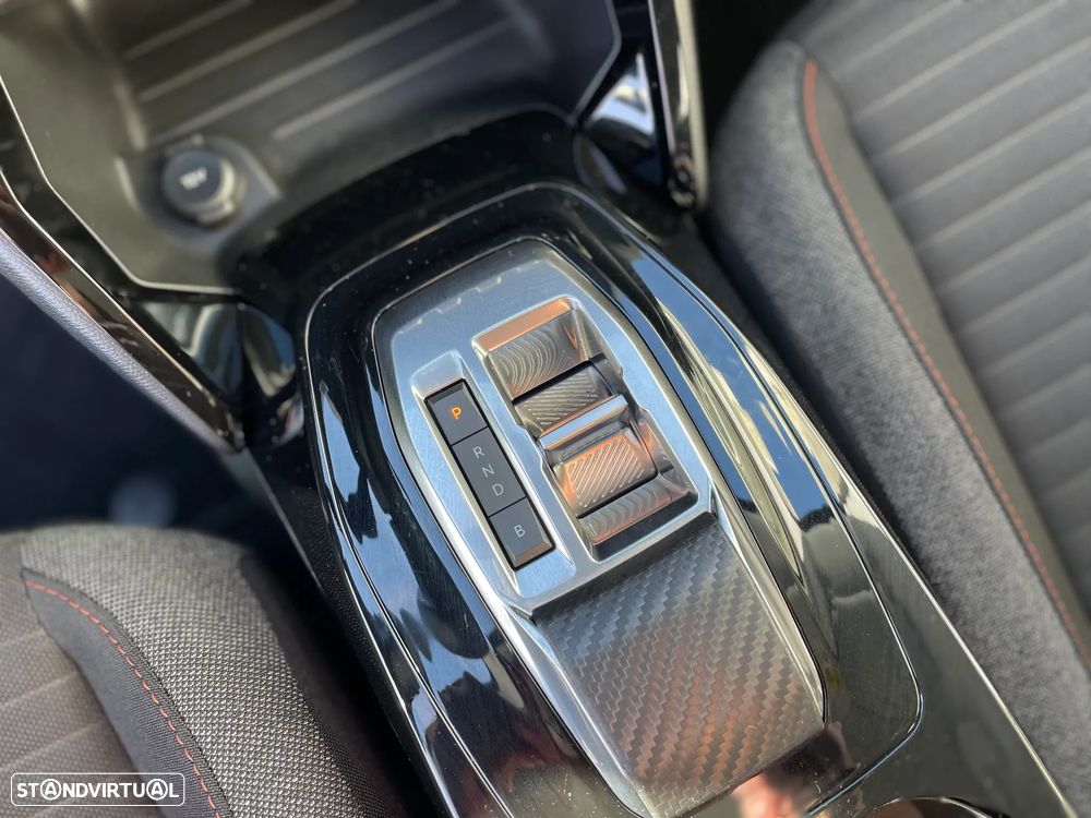 Peugeot e-208 50 kWh Active — fotografia 12