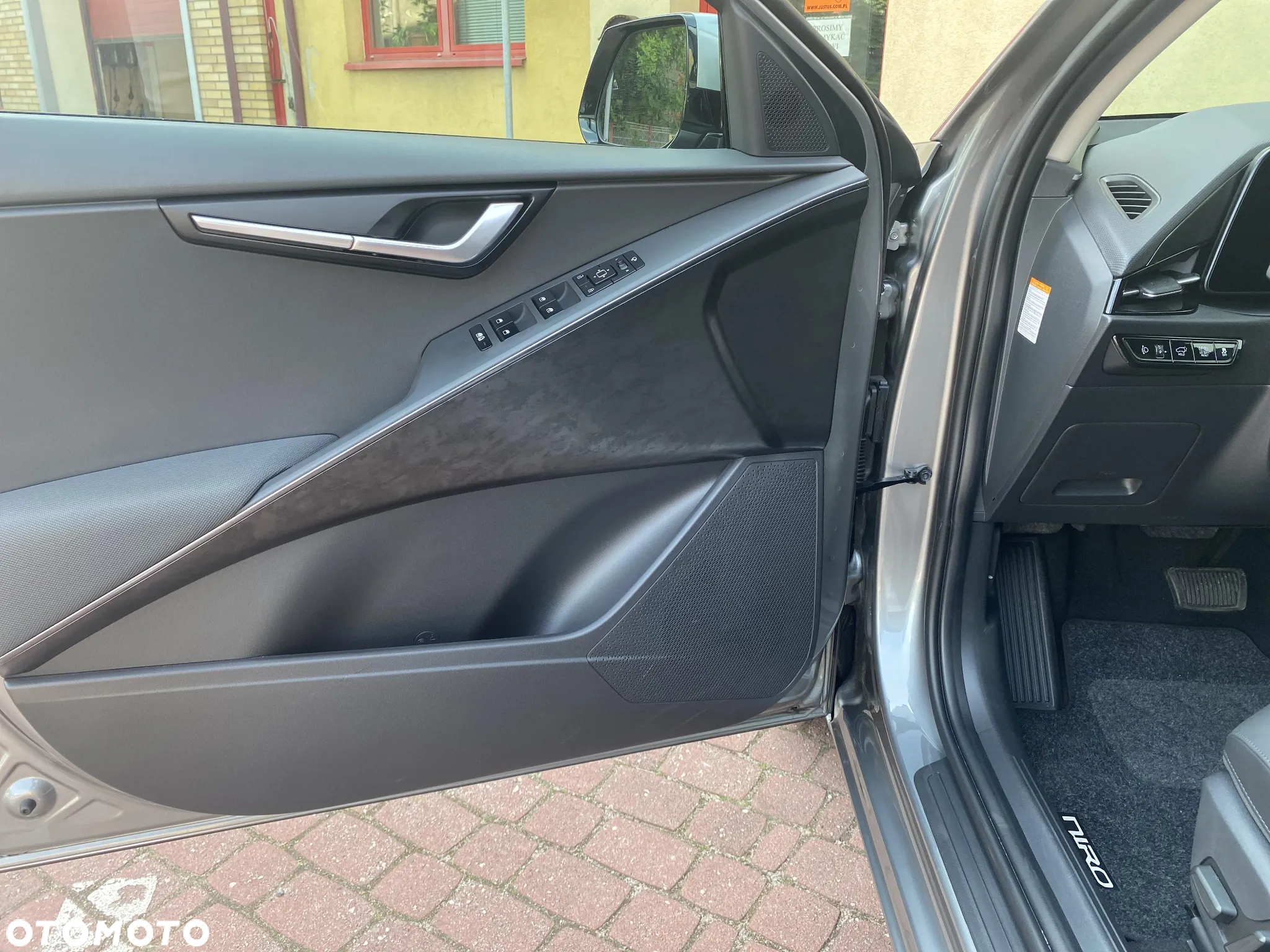 Kia Niro 1.6 GDI Hybrid Business Line - 11