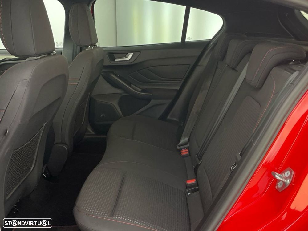 Ford Focus 1.0 EcoBoost ST-Line - 12