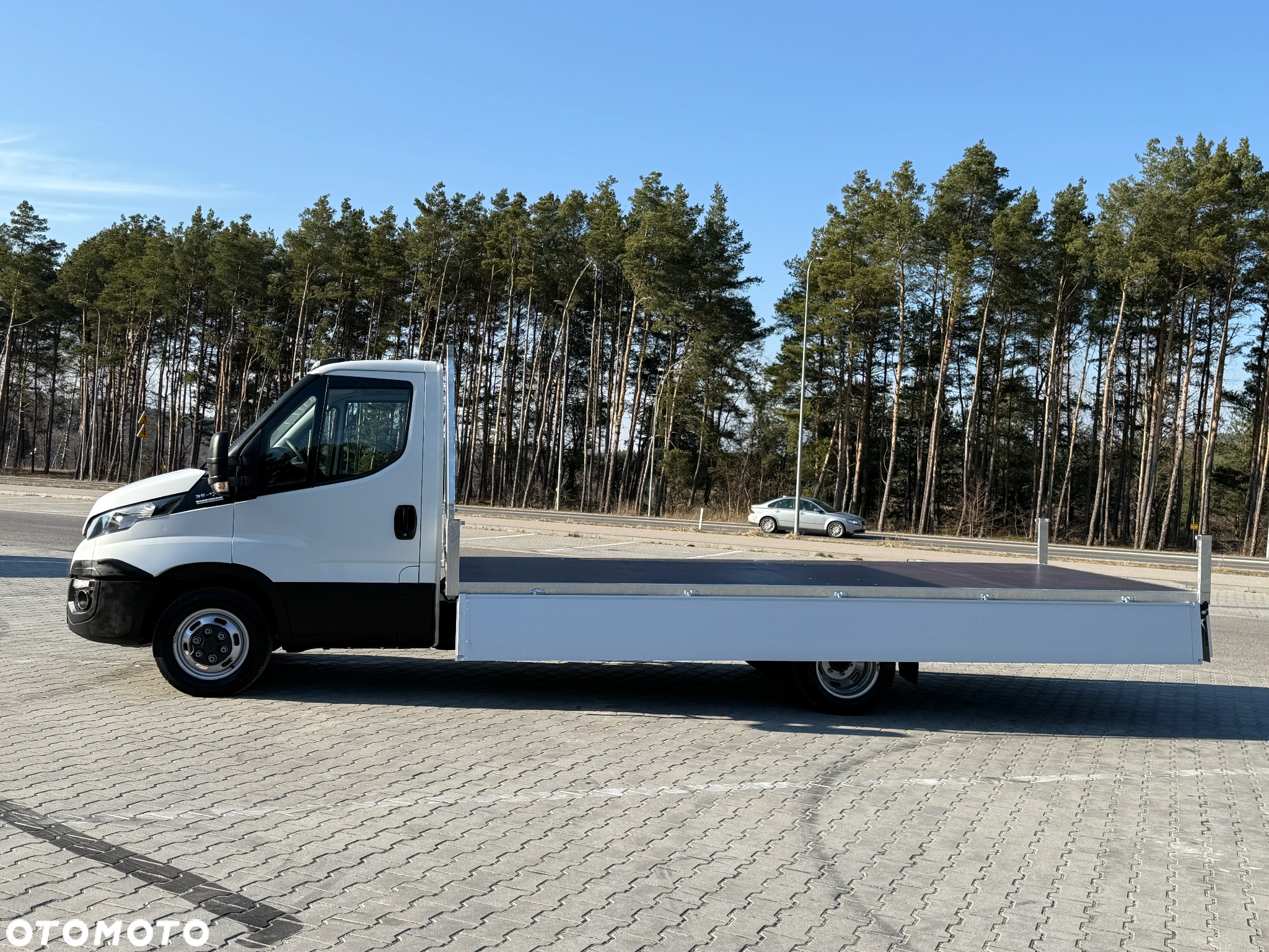 Iveco DAILY 35-170 3.0 HPI 180KM SKRZYNIA 5.20M ! NOWA ZABUDOWA ! Resor+Poduszka ! - 24