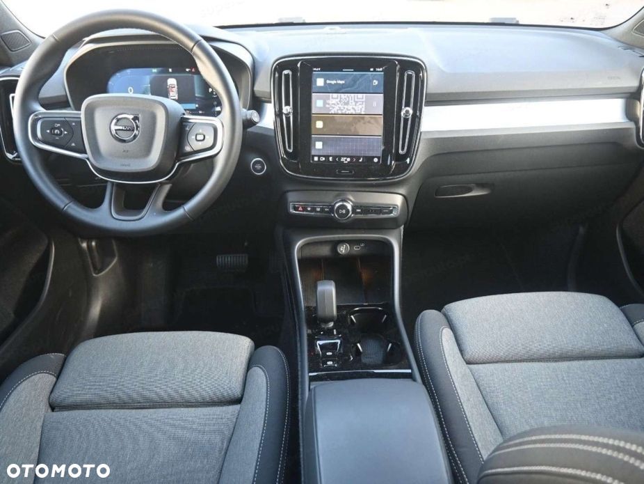Volvo XC 40 B3 Plus Dark - 13
