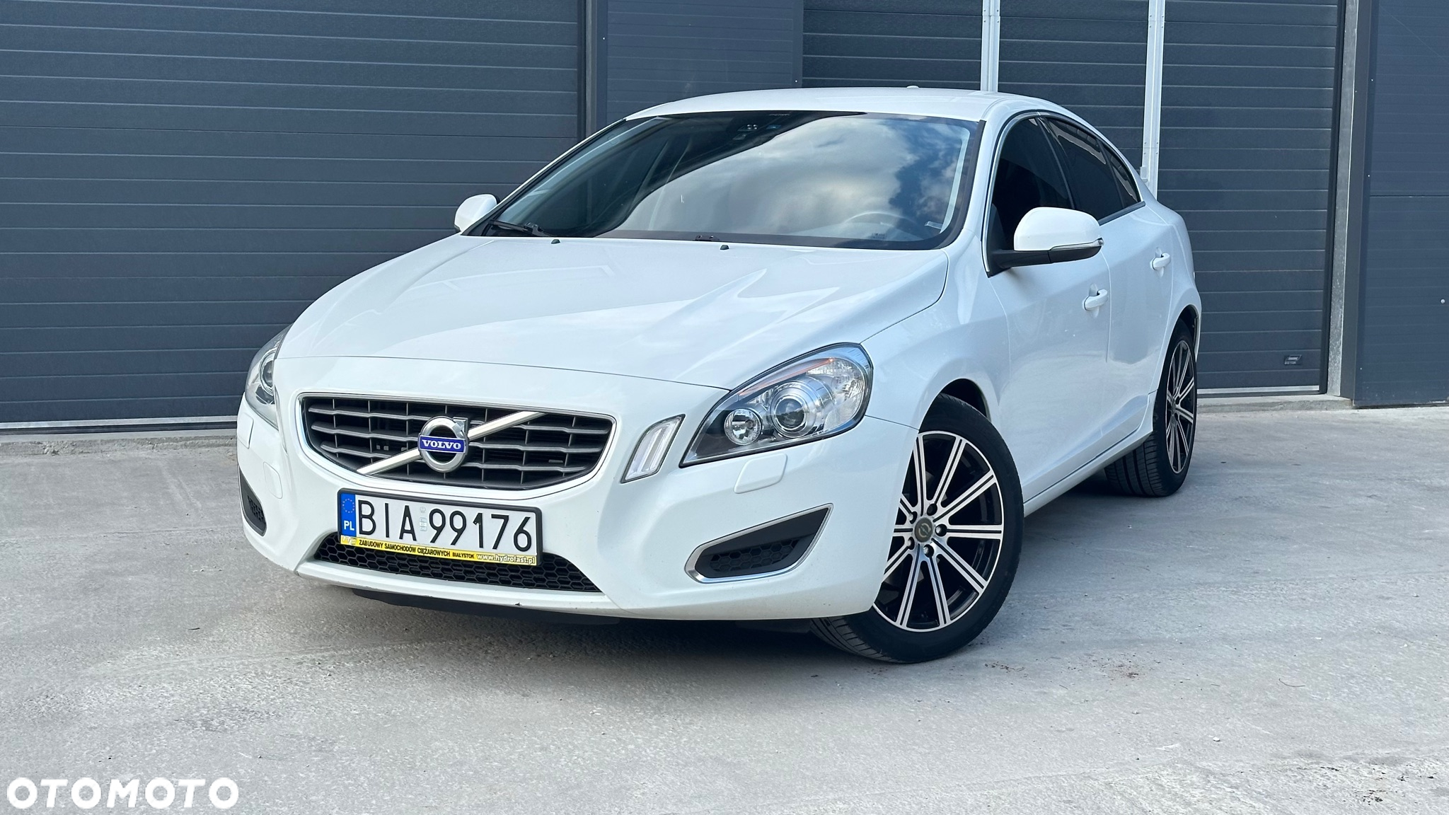 Volvo S60 - 2